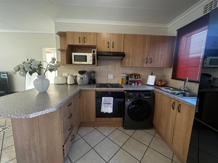 2 Bedroom Property for Sale in Hillside Free State